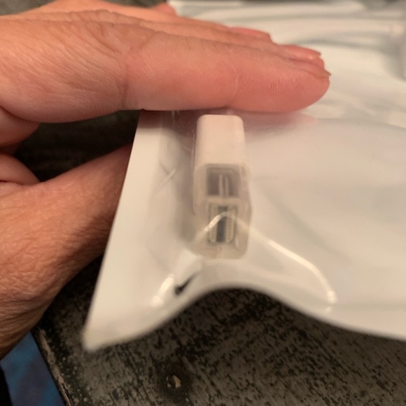 Mini DisplayPort to DVI Adapter, NWT - Picture 4 of 5